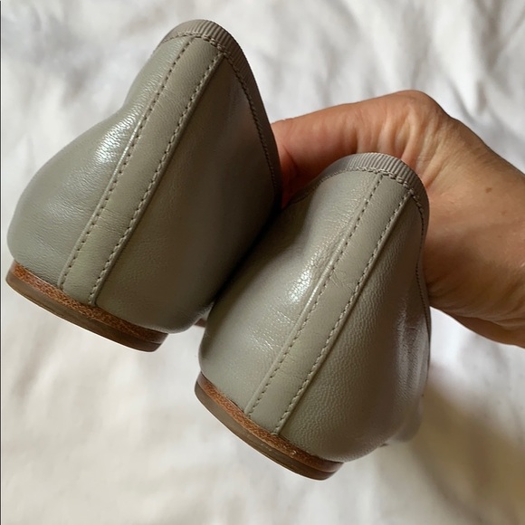 Saks Fifth Avenue Vero Cuoio Shoes - Picture 6 of 9